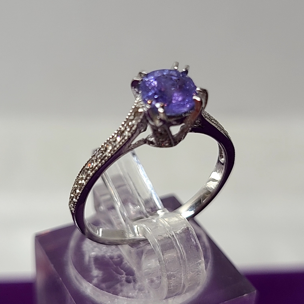 Tanzanite Solitare with Genuine Diamond Accents
